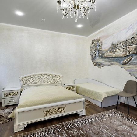 Апартаменти В Старому Місті Sweet House Kamjanez-Podilskyj Exterior foto